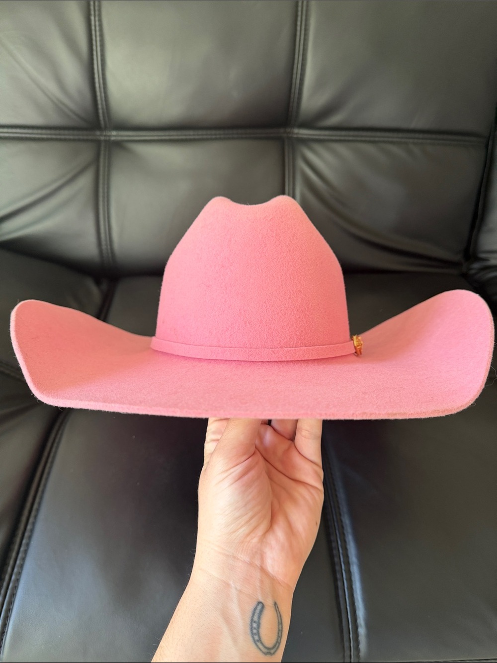 Serratelli Women's Pink Felt Cowboy Hat - Picture 6 of 6